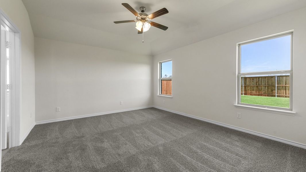 Spacious, unfurnished interior of a new home in Liberty Crossing, Royse City (Image 18).