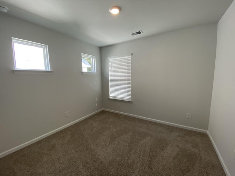 Spacious, unfurnished interior of a new home in , Summerville (Image 18).