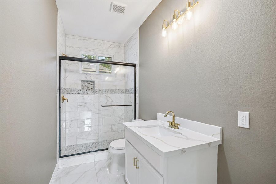 Secondary Bathroom Secondary Bathroom