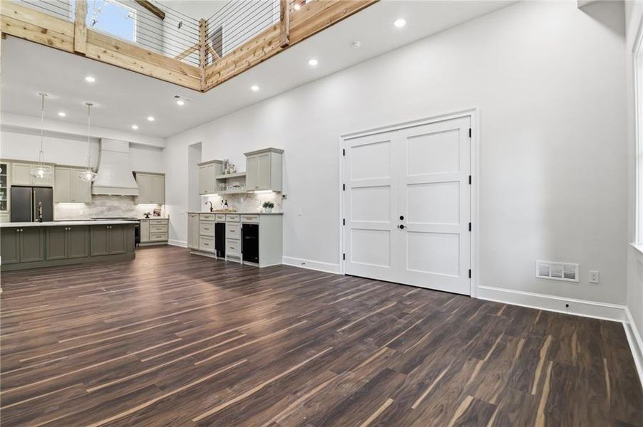 Spacious, unfurnished interior of a new home in , Acworth (Image 62).