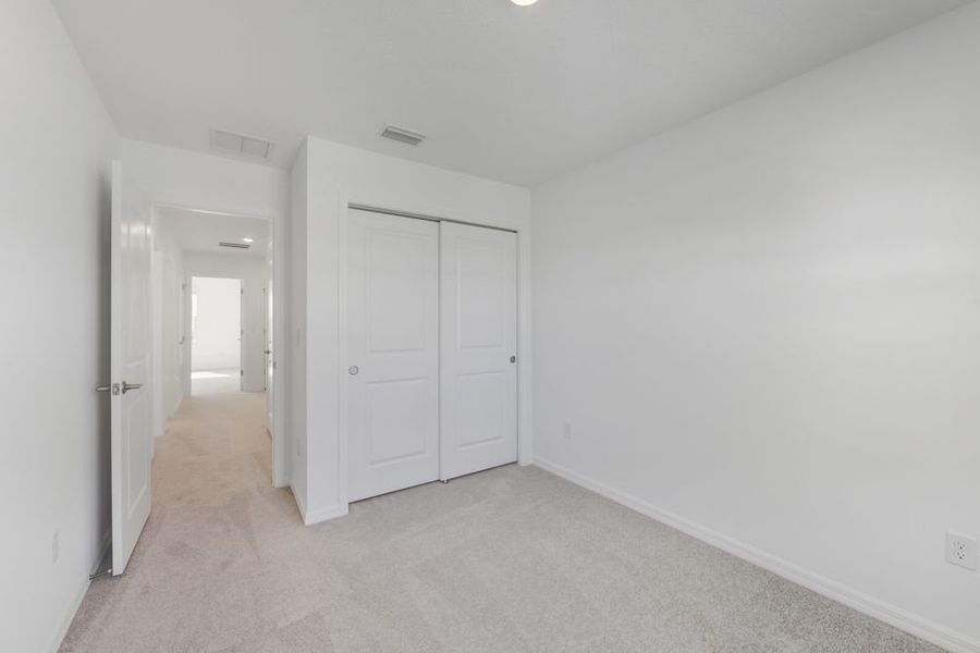 Spacious, unfurnished interior of a new home in Vinterra Townhomes, Nokomis (Image 13).