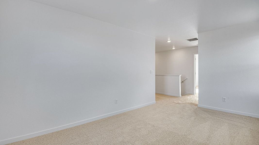 Spacious, unfurnished interior of a new home in Vista Meadows, Fort Lupton (Image 19). Spacious, unfurnished interior of a new home in Vista Meadows, Fort Lupton (Image 19).