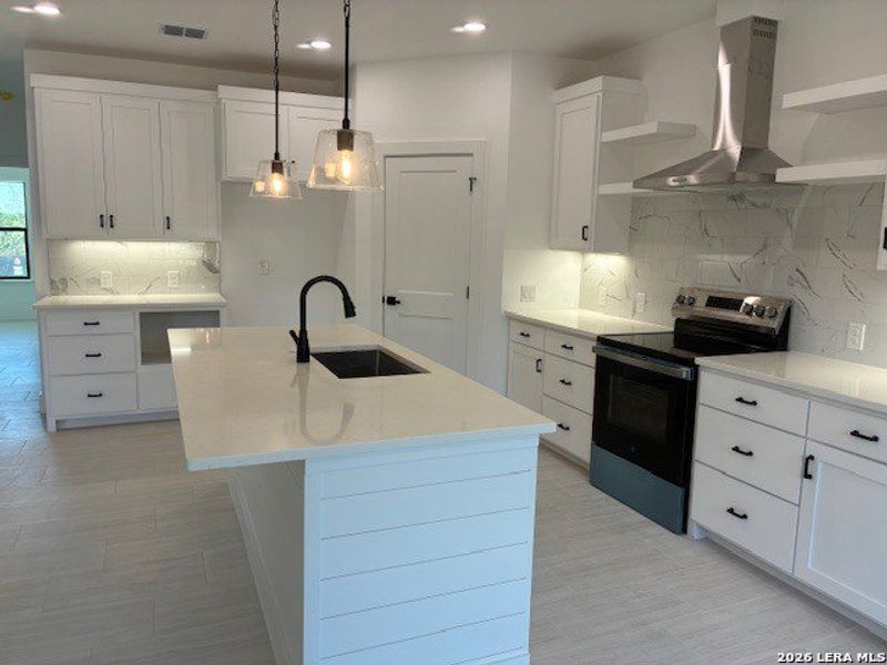Furnished interior view inside a new home in , Canyon Lake (Image 5).