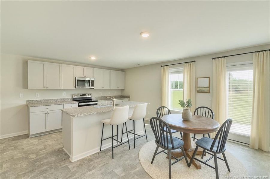 Open Kitchen-VIRTUALLY STAGED