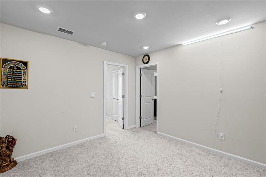 Spacious, unfurnished interior of a new home in , Snellville (Image 17).