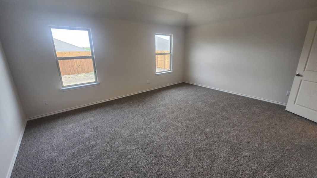 Spacious, unfurnished interior of a new home in Saddlebrook, Waxahachie (Image 7). Spacious, unfurnished interior of a new home in Saddlebrook, Waxahachie (Image 7).