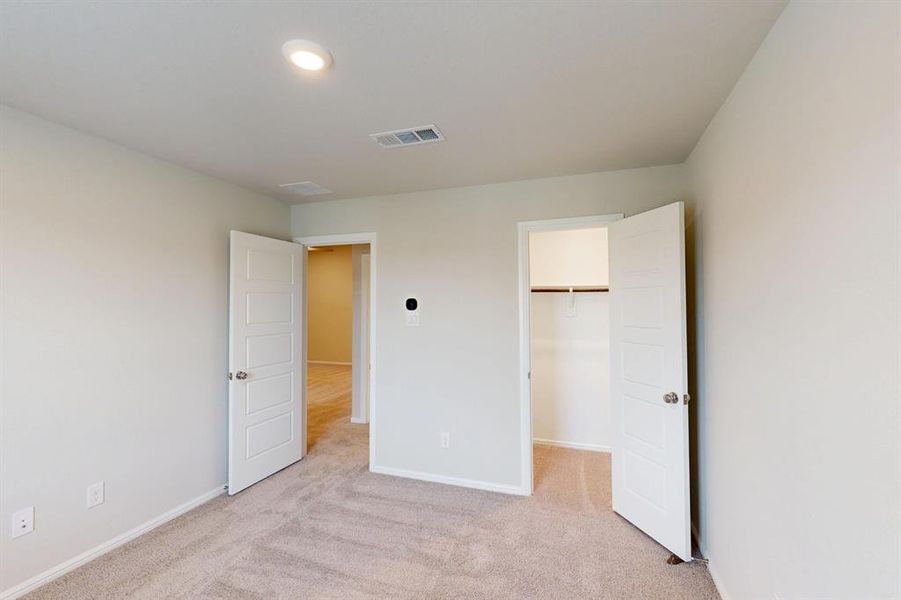 Spacious, unfurnished interior of a new home in The Preserve, Justin (Image 25).