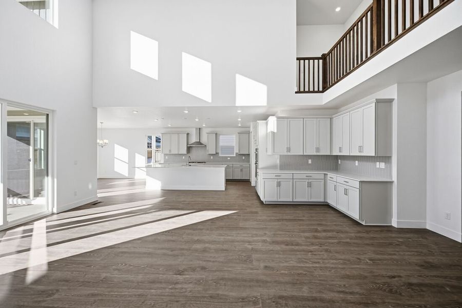 Spacious, unfurnished interior of a new home in Trailstone, Arvada (Image 15).