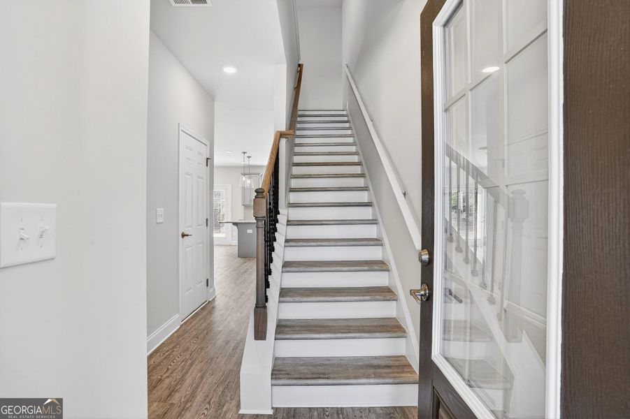 Spacious, unfurnished interior of a new home in Morning Creek Forest, Atlanta (Image 13). Spacious, unfurnished interior of a new home in Morning Creek Forest, Atlanta (Image 13).