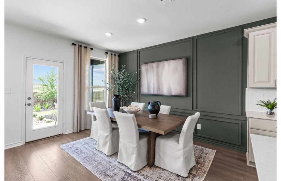 Dining Area Dining Area