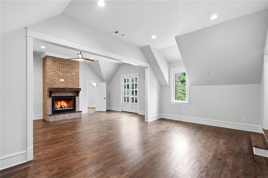 Spacious, unfurnished interior of a new home in , Roswell (Image 50).