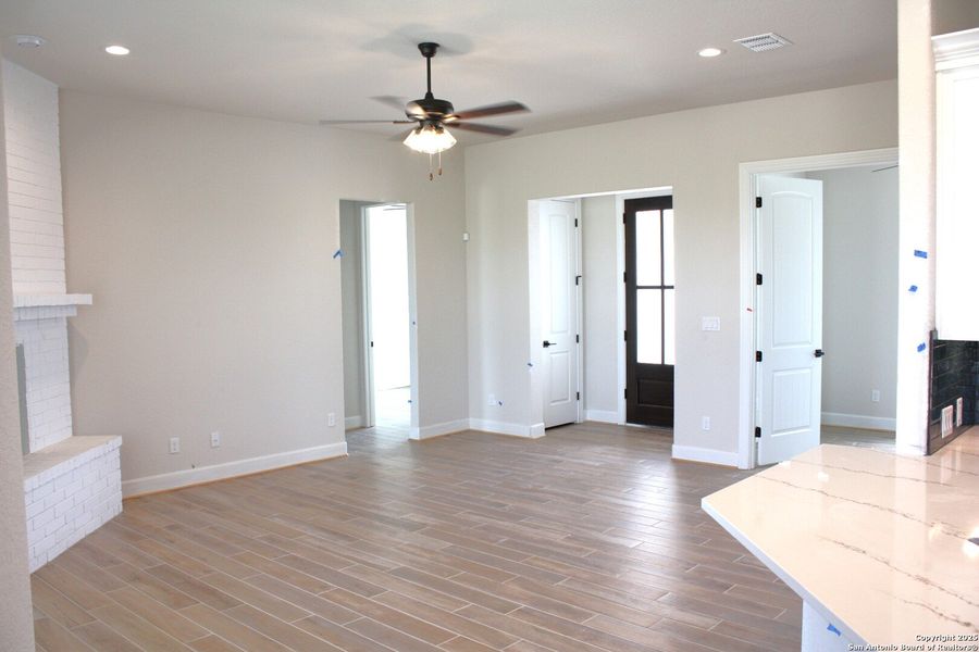 Spacious, unfurnished interior of a new home in , La Vernia (Image 19). Spacious, unfurnished interior of a new home in , La Vernia (Image 19).