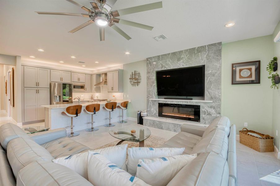 Furnished interior view inside a new home in , Port St. Lucie (Image 12).