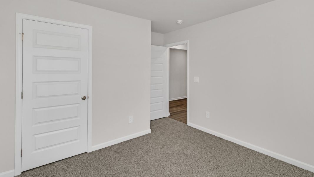 Spacious, unfurnished interior of a new home in Bailey Park, Fayetteville (Image 14).