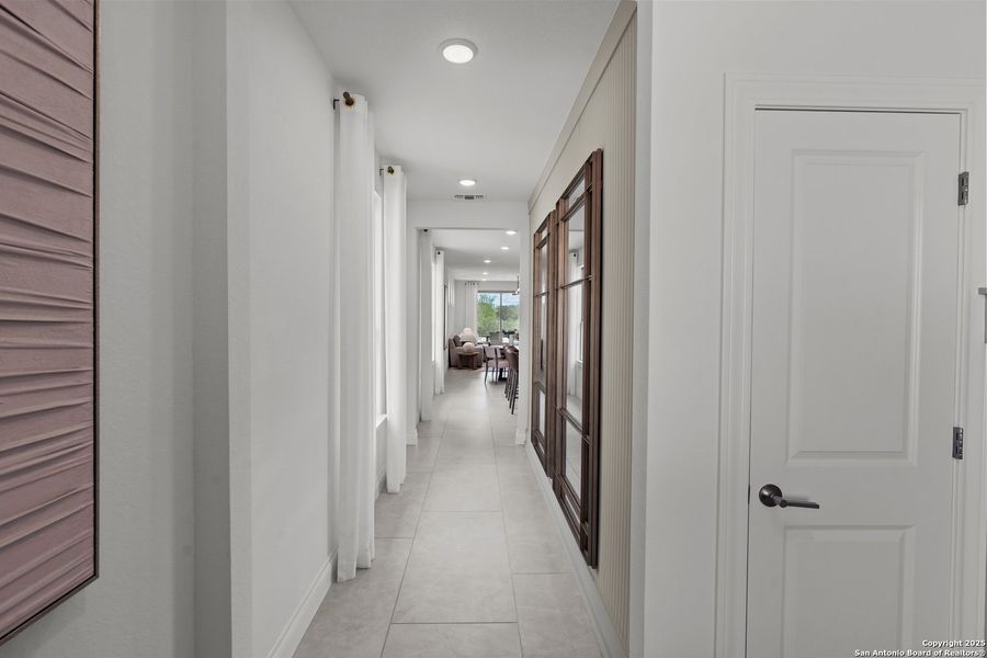 Furnished interior view inside a new home in Del Webb New Braunfels at Veramendi, New Braunfels (Image 17).