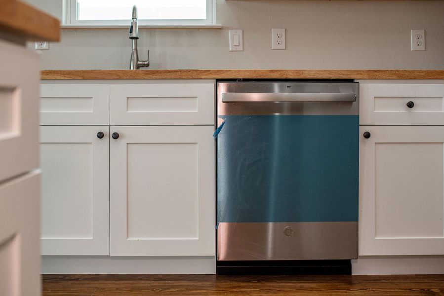 Close-up of interior finishes inside a home in , Port Lavaca (Image 24).