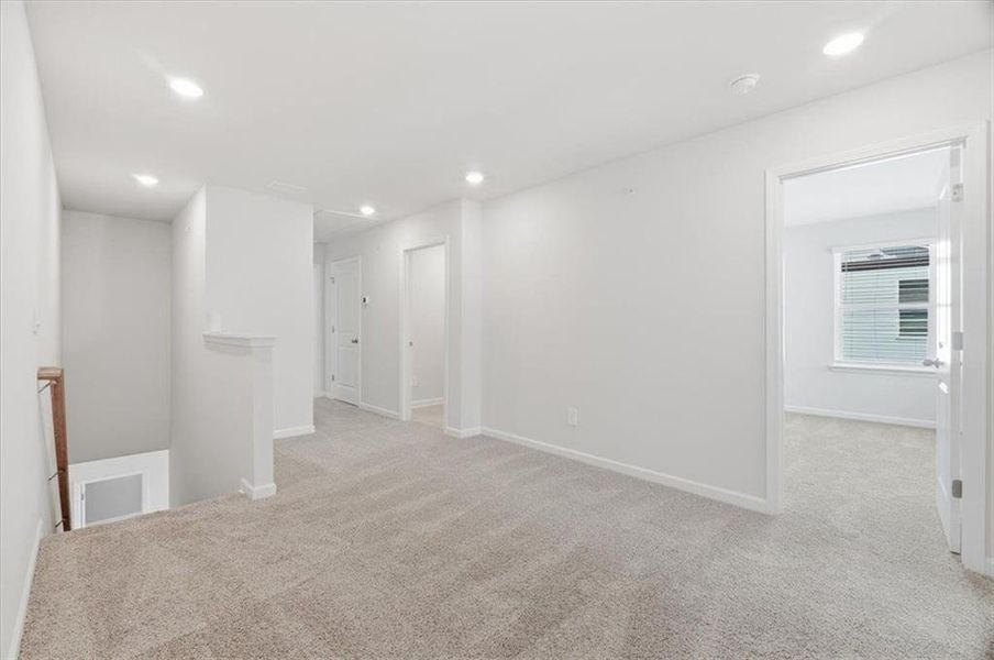 Spacious, unfurnished interior of a new home in Brooks at Riverview Landing, Smyrna (Image 19).