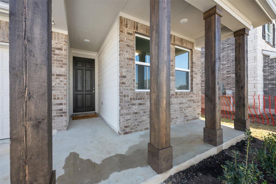 Representative images and renderings are for illustrative purposes. Actual structural options and design finishes of home may vary.
