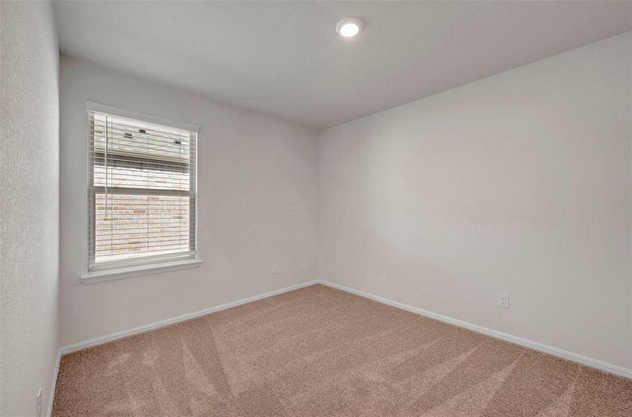 Spacious, unfurnished interior of a new home in Mobberly Farms, Pilot Point (Image 38).