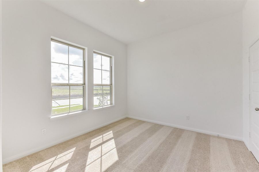 Spacious, unfurnished interior of a new home in River Ranch Meadows, Dayton (Image 25).