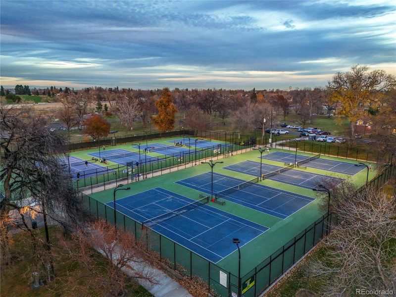 Community amenities in , Denver (Image 38).
