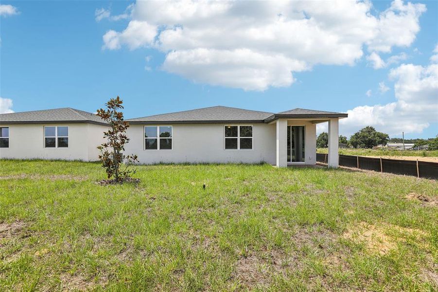 Exterior details and patio area of a home in Hamilton Bluff - Signature Series, Lake Hamilton (Image 26).