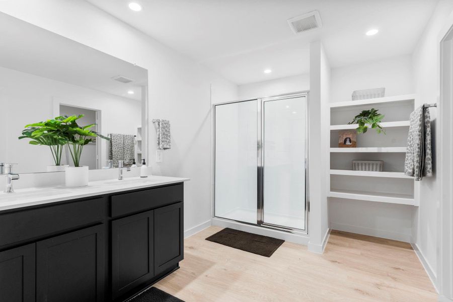 Furnished interior view inside a new home in Emberly, Beasley (Image 11).