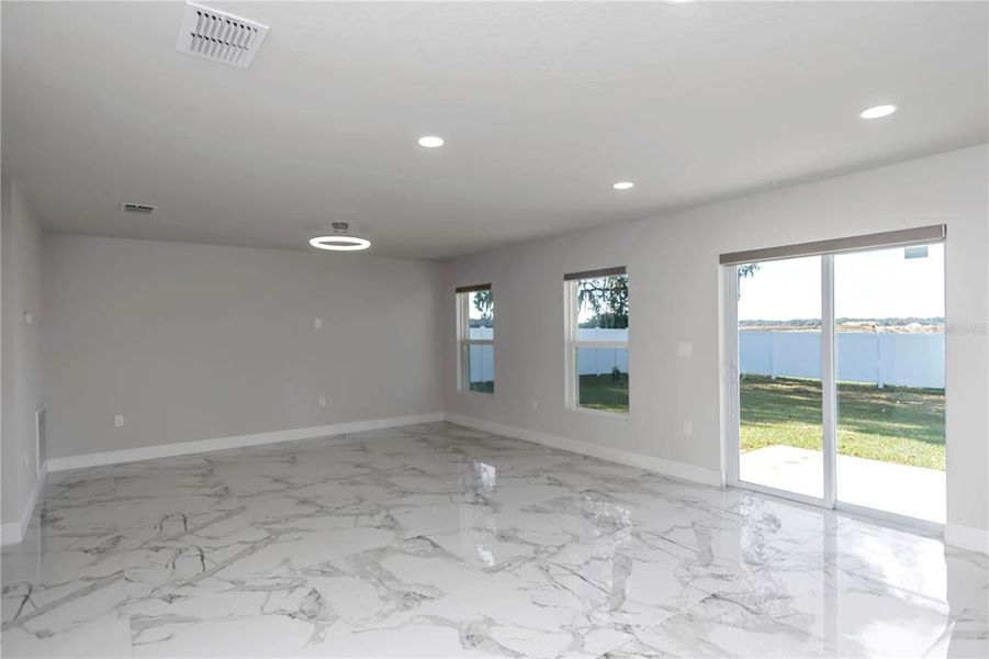 Spacious, unfurnished interior of a new home in Diamond Ridge, Belleview (Image 33).
