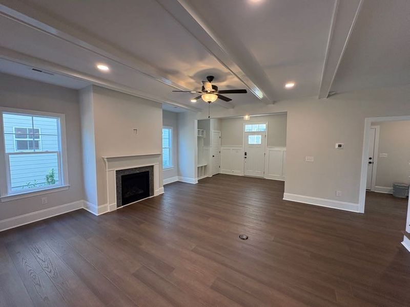 Spacious, unfurnished interior of a new home in Riverside Cove, Wilmington (Image 15).