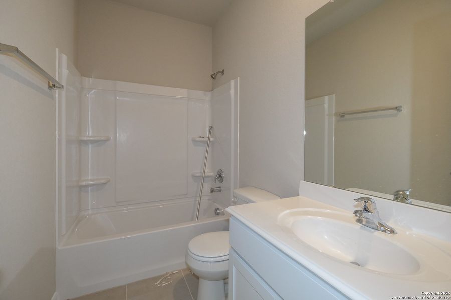 Furnished interior view inside a new home in Winding Brook, San Antonio (Image 6). Furnished interior view inside a new home in Winding Brook, San Antonio (Image 6).