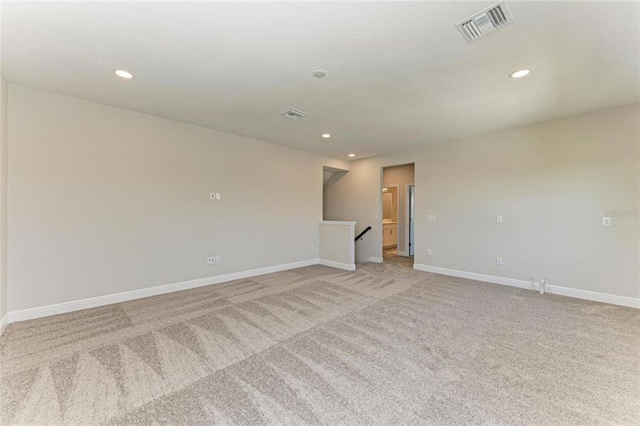 Spacious, unfurnished interior of a new home in Oakfield, Parrish (Image 26).