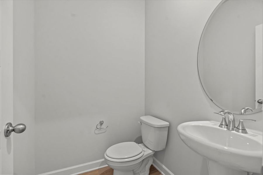 Furnished interior view inside a new home in Chatham Forest, Duncan (Image 11).
