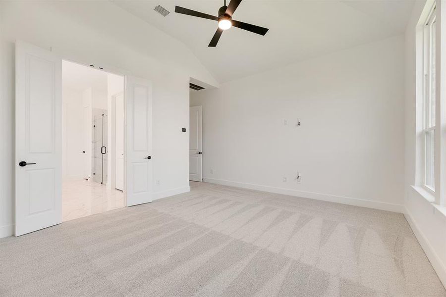 Spacious, unfurnished interior of a new home in Hillside Village, Celina (Image 16).