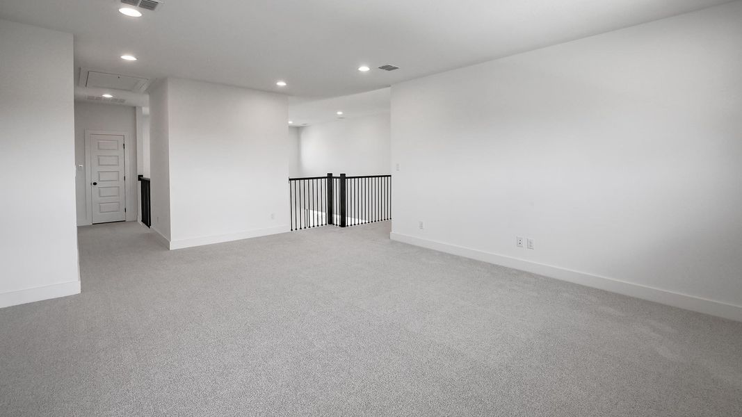 Spacious, unfurnished interior of a new home in Crosswinds, Kyle (Image 20).