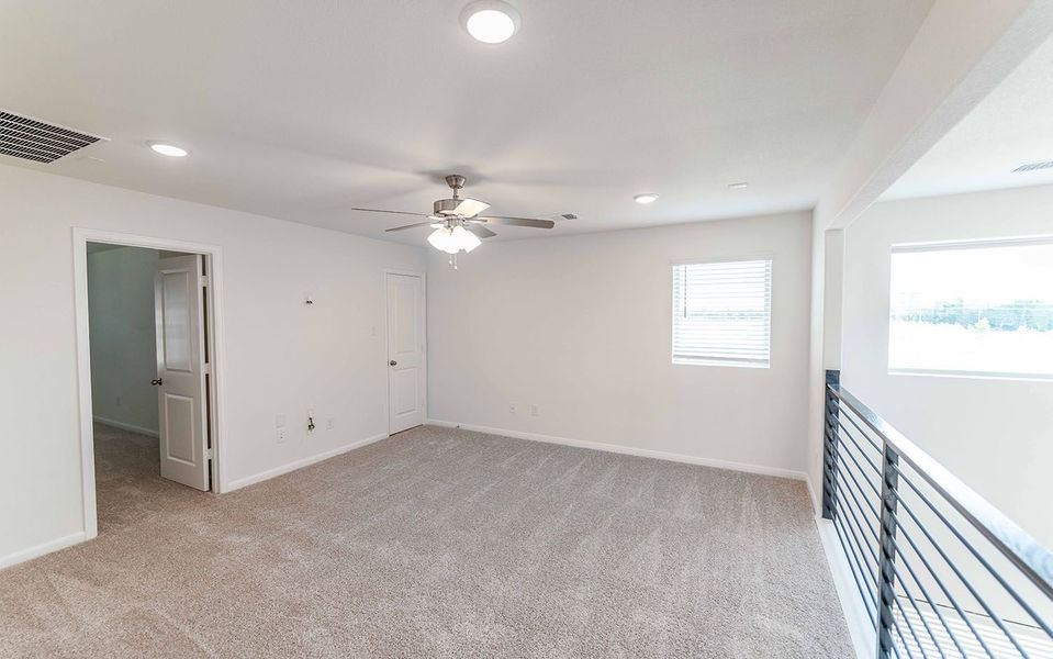 Spacious, unfurnished interior of a new home in Solterra, Mesquite (Image 14). Spacious, unfurnished interior of a new home in Solterra, Mesquite (Image 14).