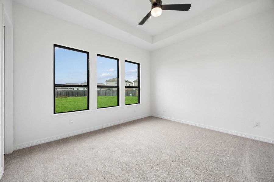 Spacious, unfurnished interior of a new home in Bergamo, Katy (Image 15).