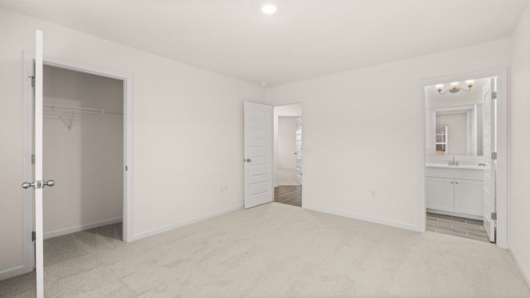 Spacious, unfurnished interior of a new home in The Gates at Pates Creek, Hampton (Image 52).