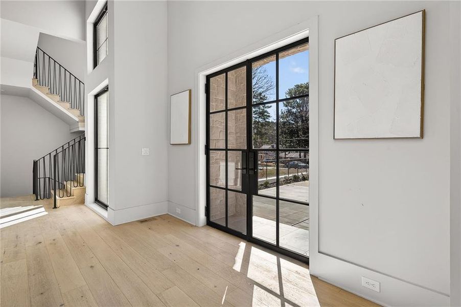 Spacious, unfurnished interior of a new home in , Atlanta (Image 22).