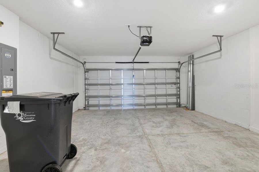 Spacious, unfurnished interior of a new home in Firethorn, Parrish (Image 19). Spacious, unfurnished interior of a new home in Firethorn, Parrish (Image 19).