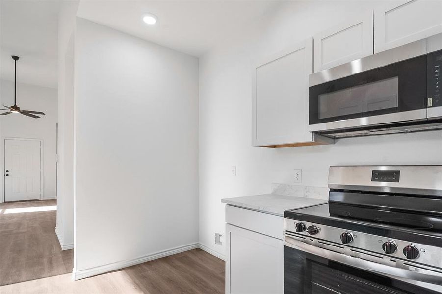 Furnished interior view inside a new home in , Whitewright (Image 4).