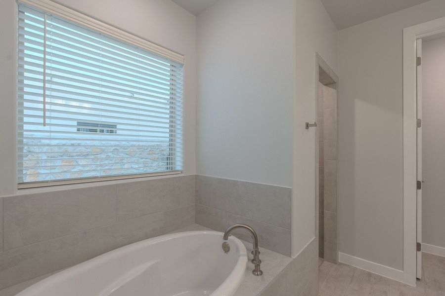 Close-up of interior finishes inside a home in Emerald Estates, El Paso (Image 19).