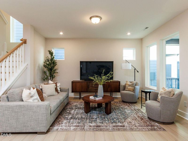 007-1280x960-living-room
