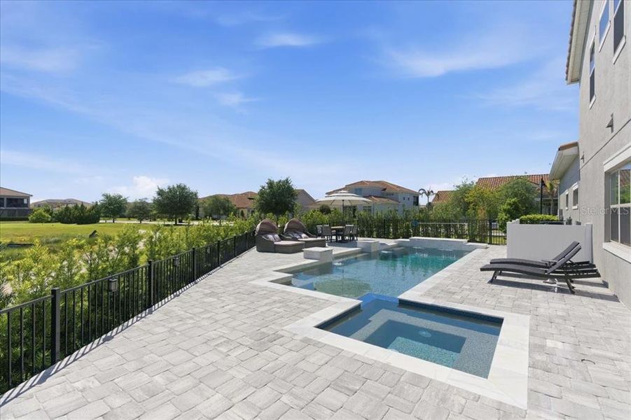 Exterior details and patio area of a home in , Orlando (Image 28).