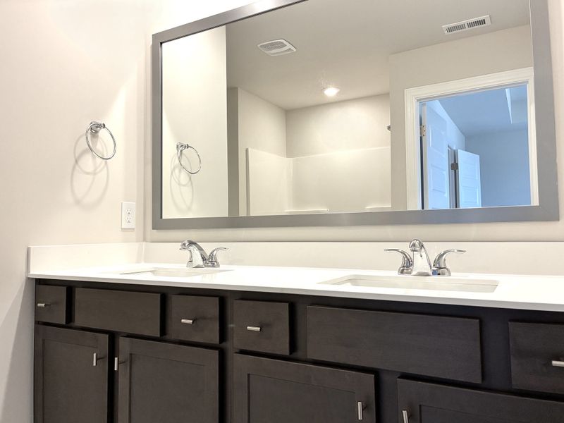 Furnished interior view inside a new home in Holly Ridge, Greenville (Image 10).