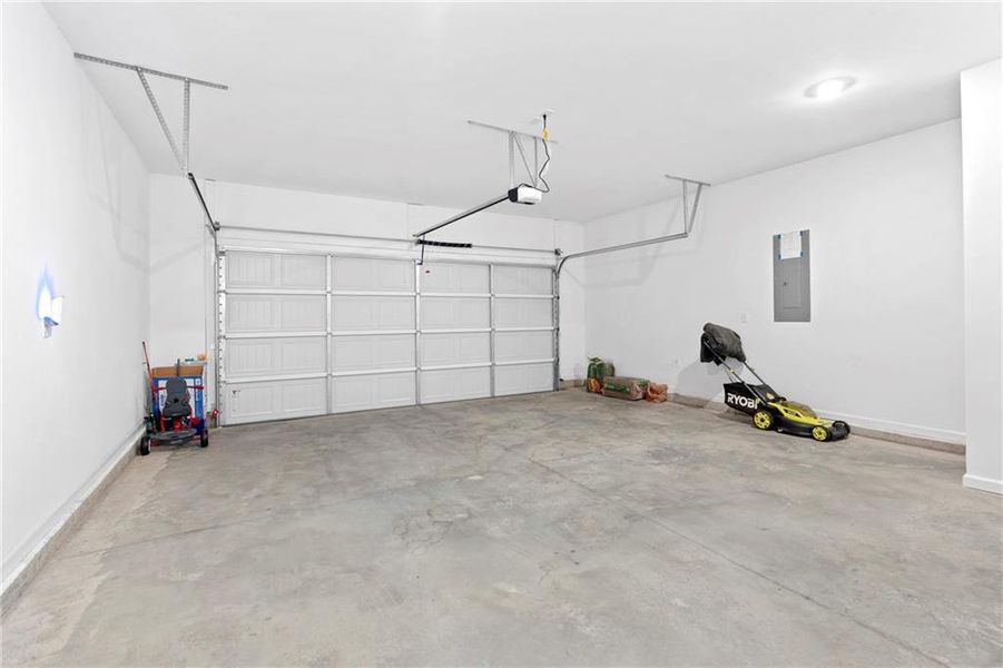 Spacious, unfurnished interior of a new home in , Winder (Image 18).