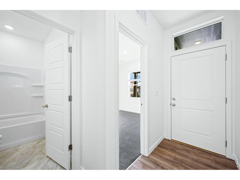 Spacious, unfurnished interior of a new home in Union Colony West, Greeley (Image 11).