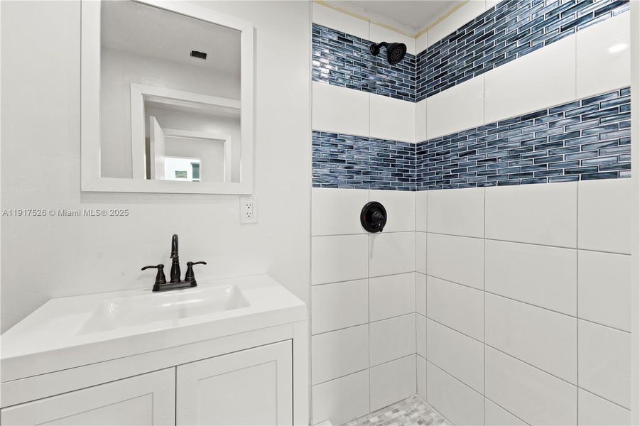 Full bathroom Full bathroom