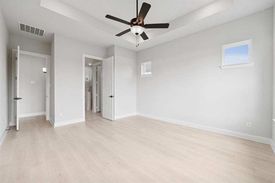 Spacious, unfurnished interior of a new home in Painted Tree - Classic Series, McKinney (Image 17). Spacious, unfurnished interior of a new home in Painted Tree - Classic Series, McKinney (Image 17).