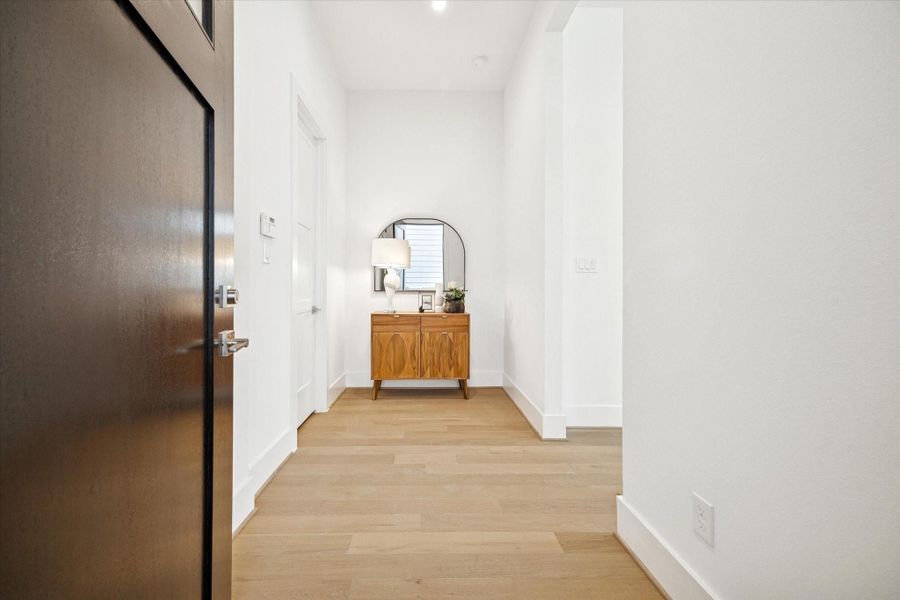 Spacious, unfurnished interior of a new home in , Houston (Image 19).