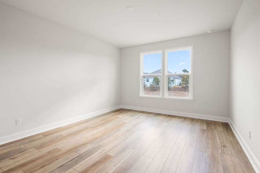 Spacious, unfurnished interior of a new home in Sun City Hilton Head, Bluffton (Image 15).